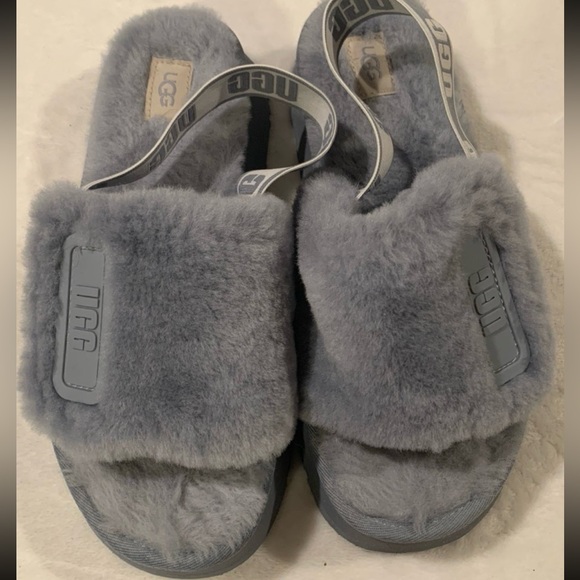 Ugg slippers size W-9 - Picture 2 of 6
